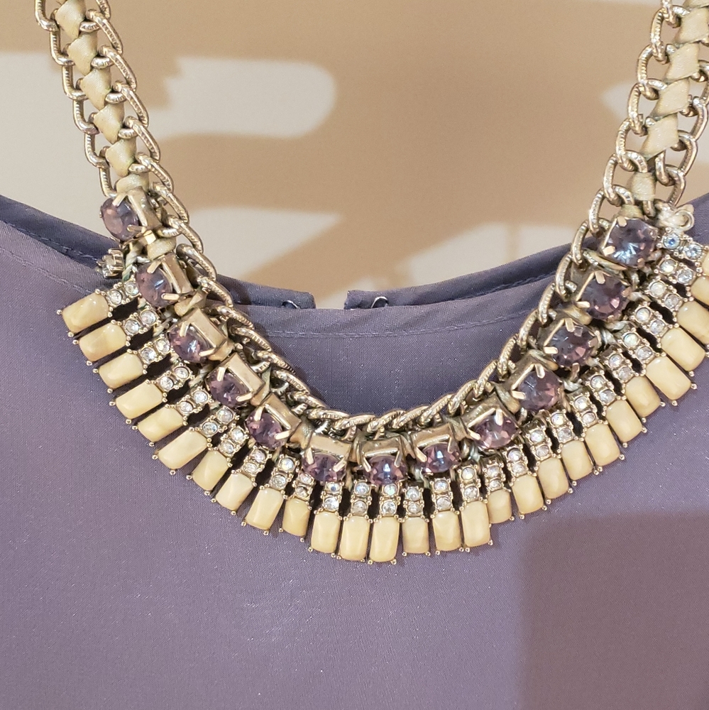 Ladies necklace